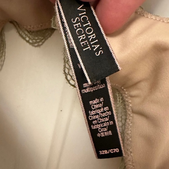 Victoria’s Secret Very Sexy Multi-way push-up Underwire Bra size 32B - Picture 2 of 11